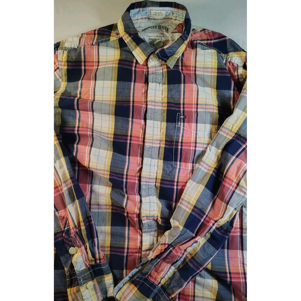 Hilfiger Denim 1985 Ventage Ukraine Button Up Medium Shirt